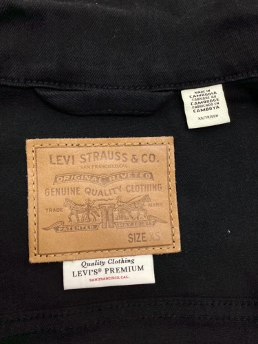 Levi's