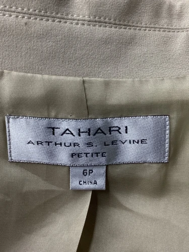 Tahari