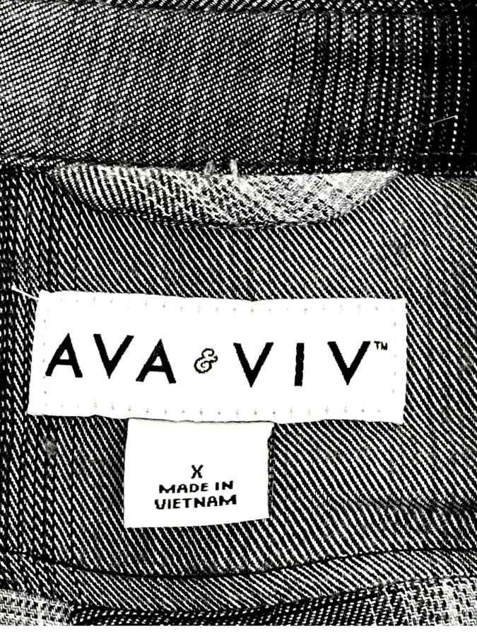 Ava & Viv 