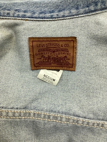 Levi's