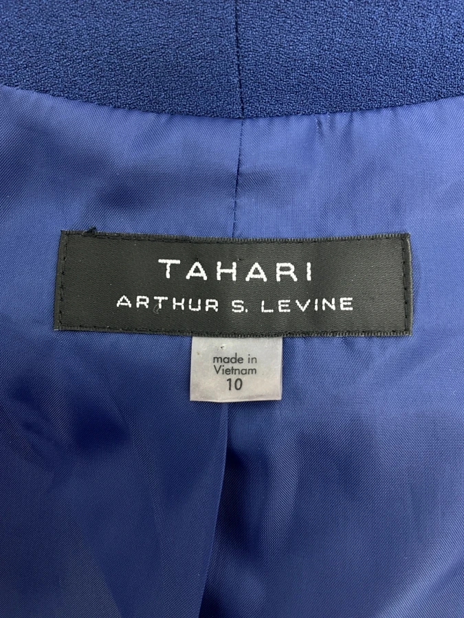Tahari