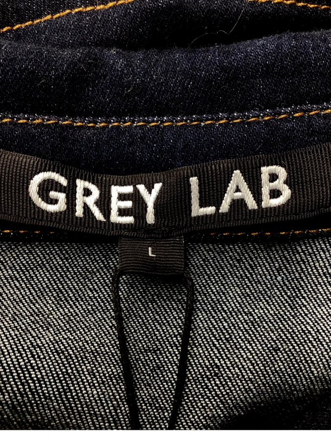 Grey Lab