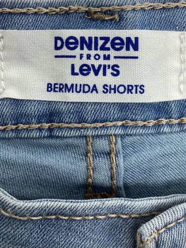 Levi's