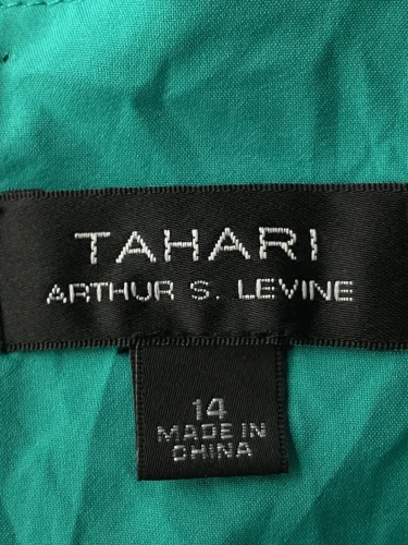 Tahari