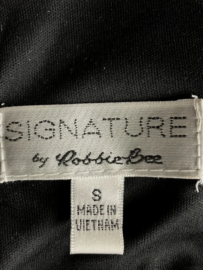 Signature by Robbie Bee