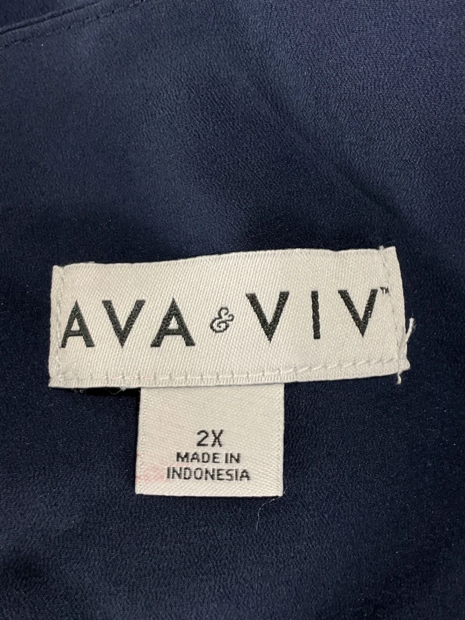 Ava & Viv 
