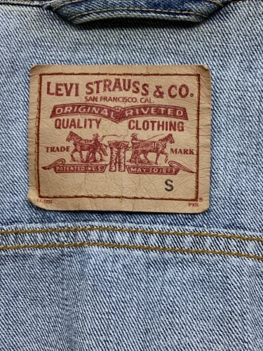 Levi's