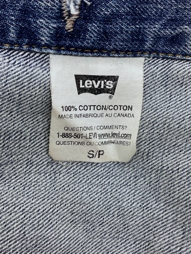 Levi's