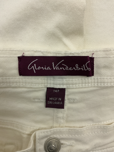 Gloria Vanderbilt 