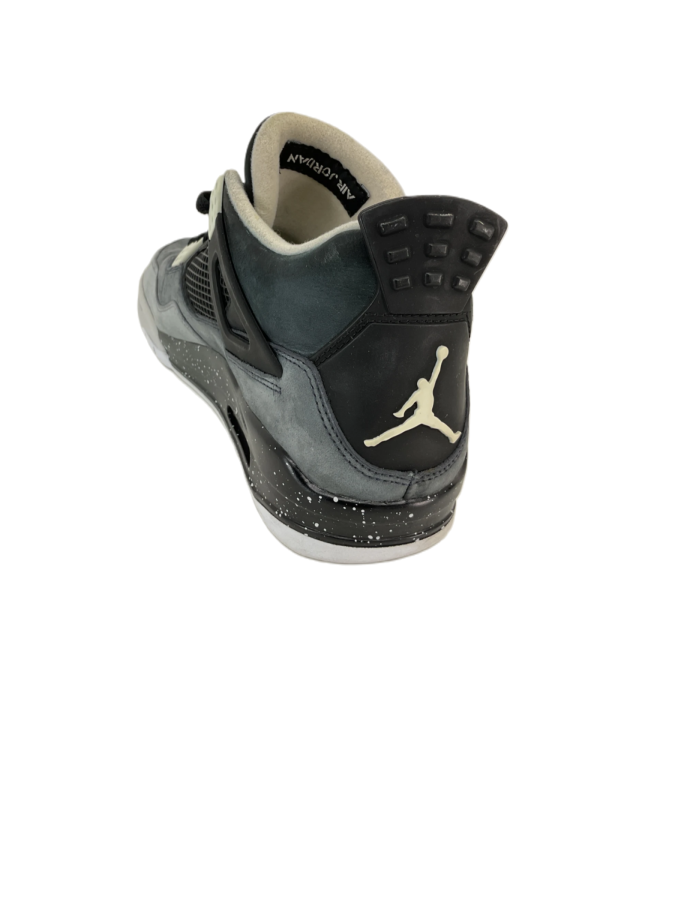 Air Jordan 4 Retro
