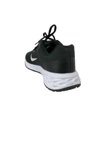 Nike Revolution
