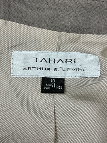 Tahari