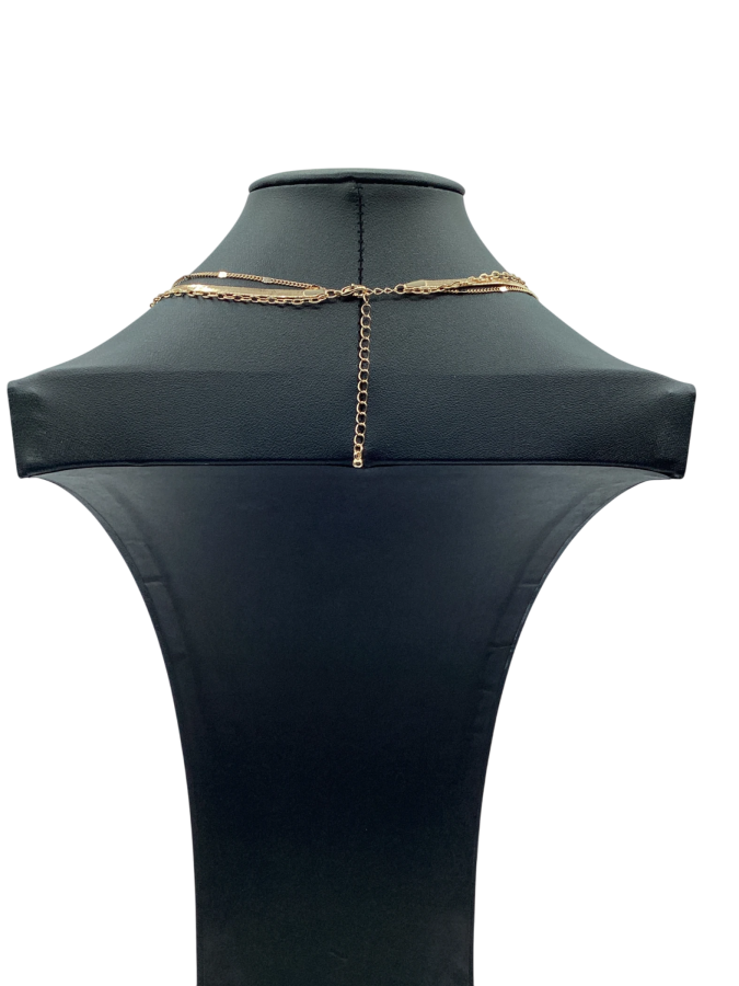 Triple chain collar