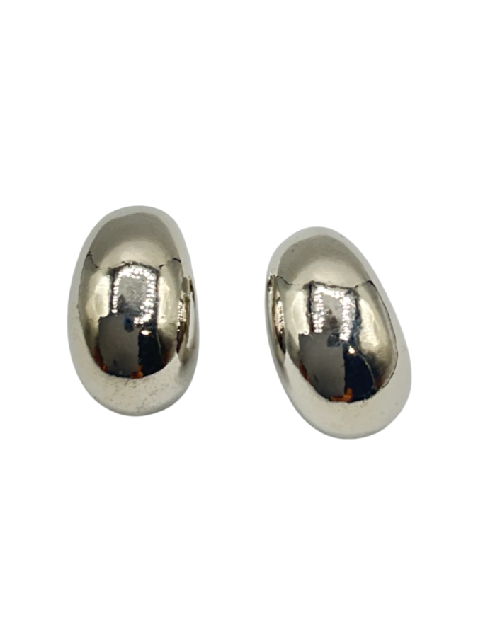 Kidney bean-shaped earrings