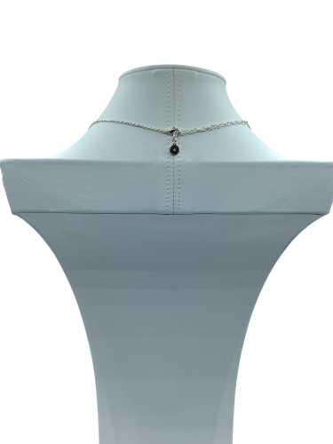 Delicate pendant necklace