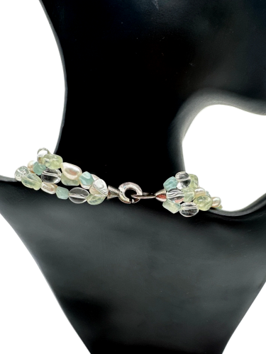Adorned pearls necklace