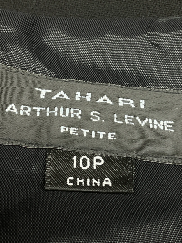 Tahari