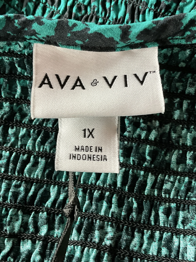 Ava & Viv 