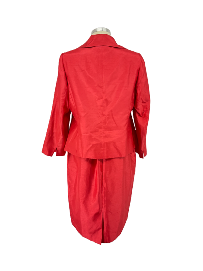 Le Suit