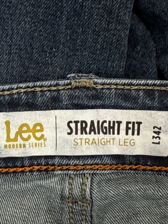 Lee