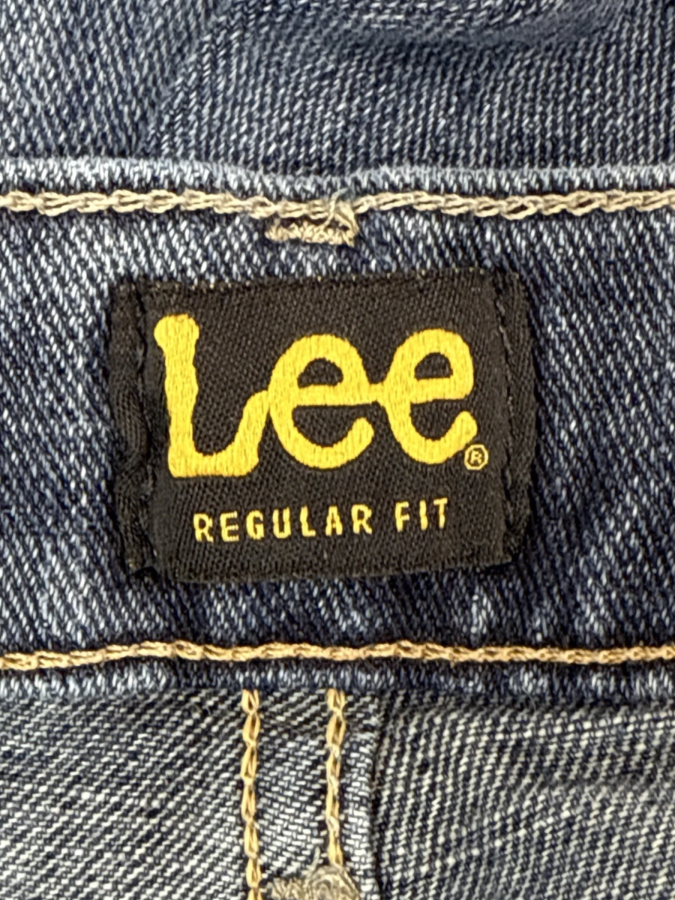 Lee