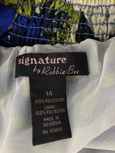 Signature by Robbie Bee