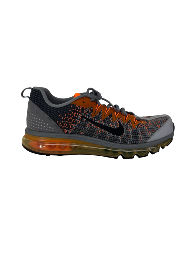 Nike y