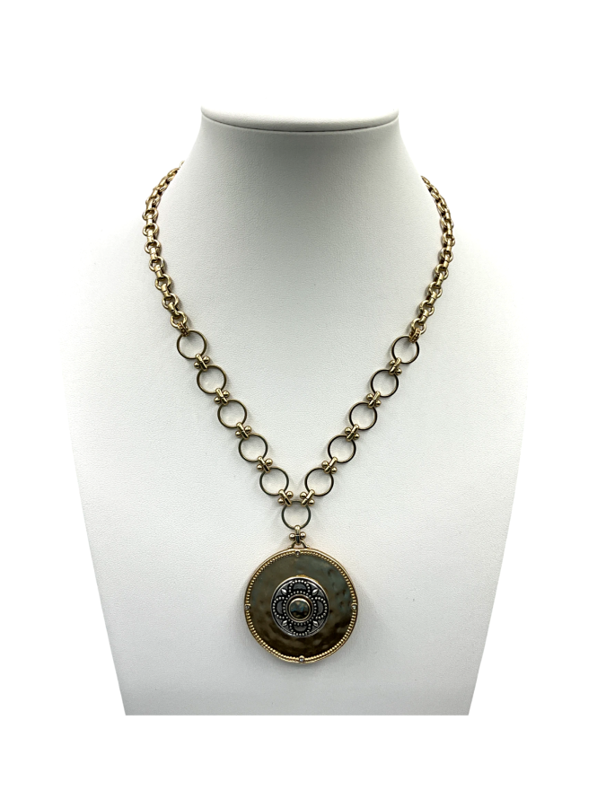Gold pendant