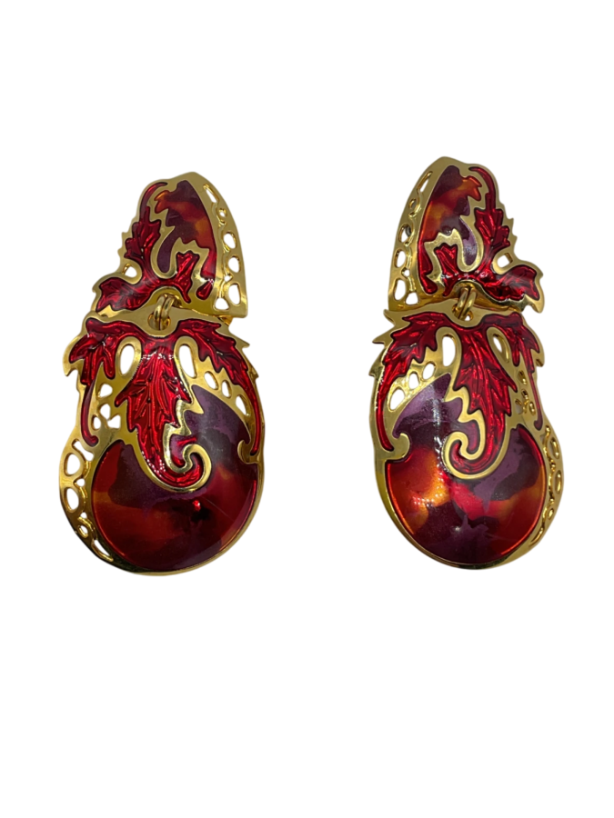 Vintage clip earrings