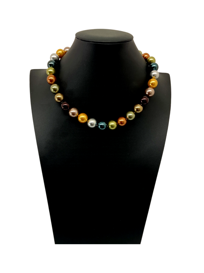 Imitation pearl necklace