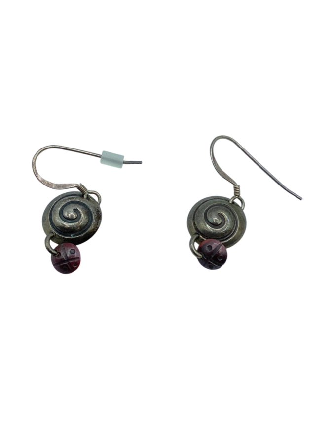 Twisted dangling earrings