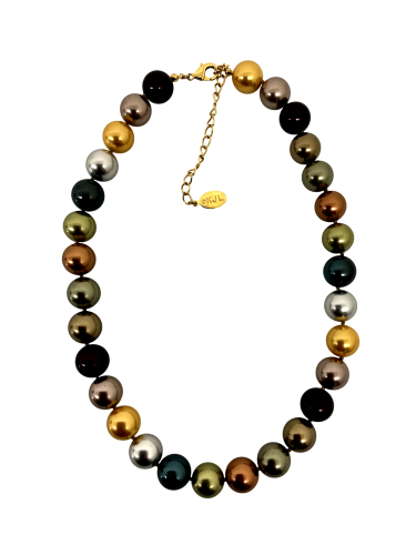 Imitation pearl necklace
