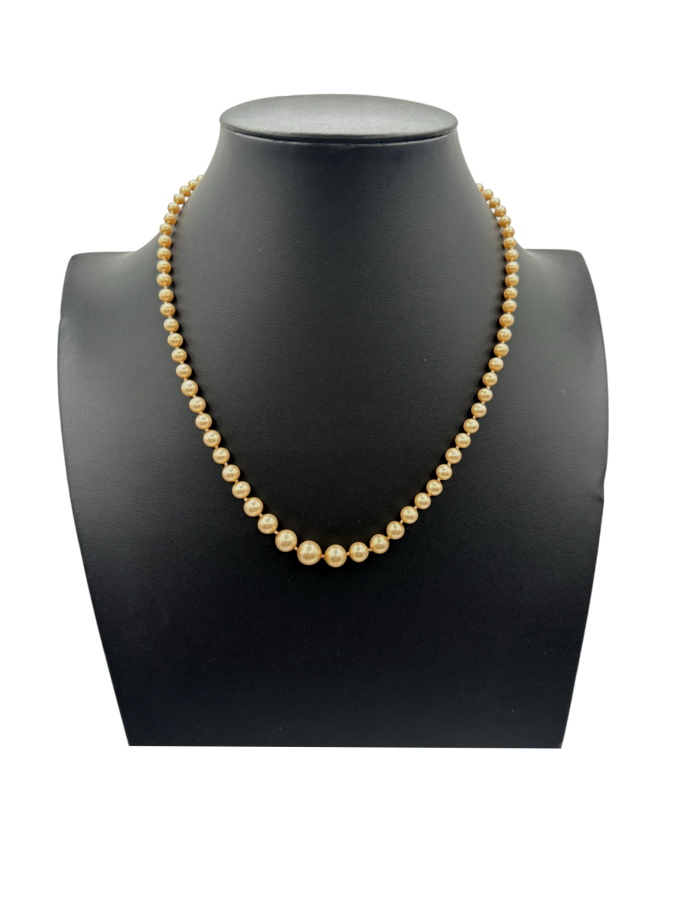 Elegant Pearl Necklace