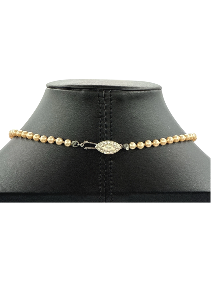 Elegant Pearl Necklace