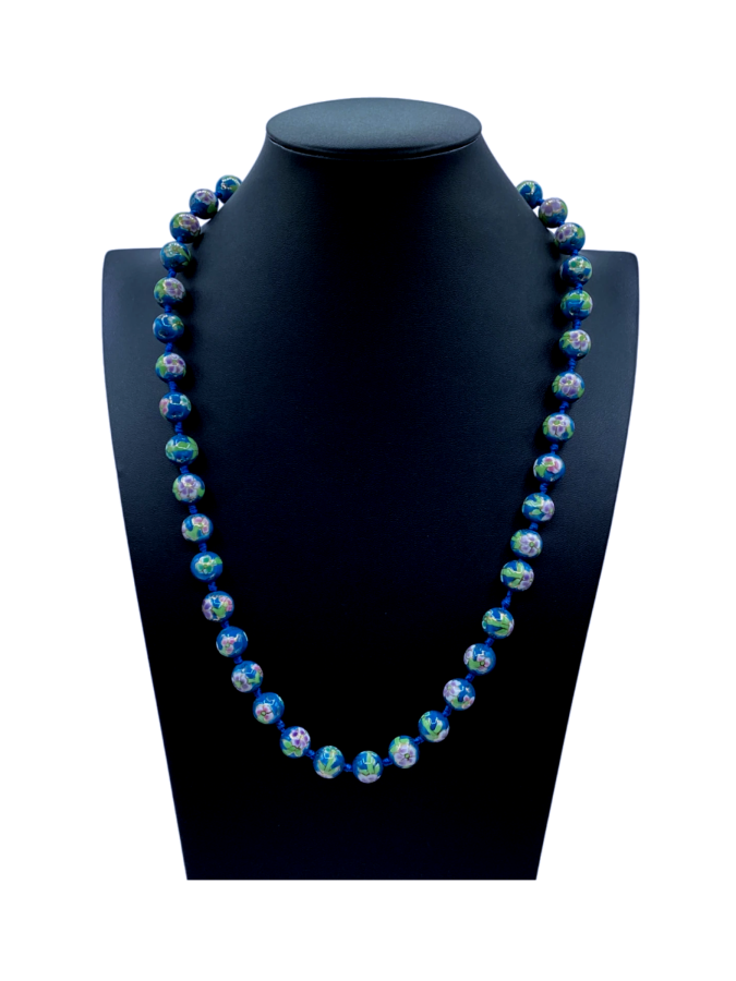 Hand-knotted necklace