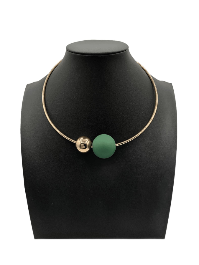 Golden collar with pendant