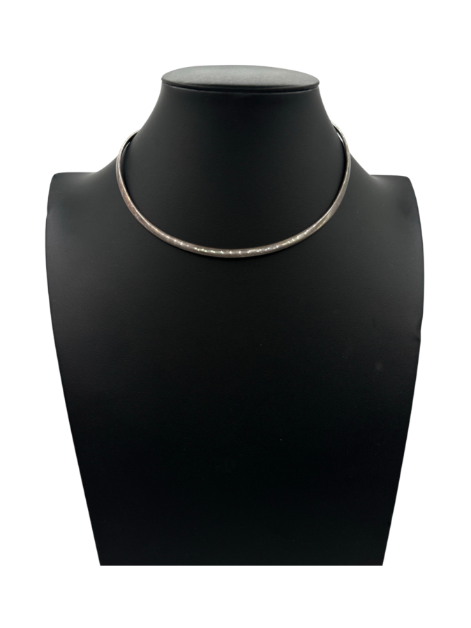 Golden collar