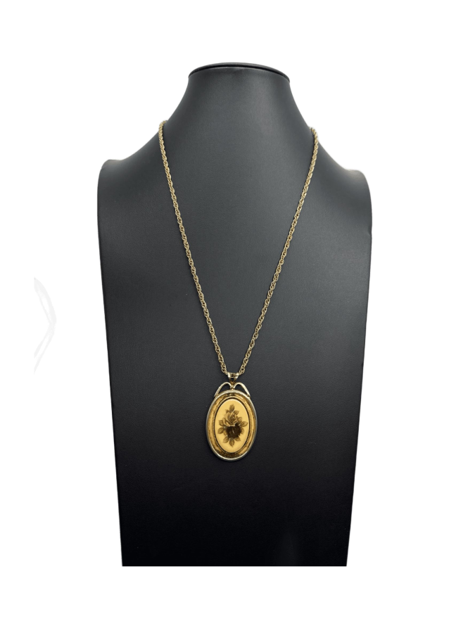 Vintage Gold Tone Cameo Pendant Necklace with Rose Detail