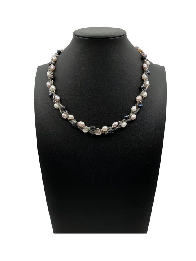 Pink pearl necklace