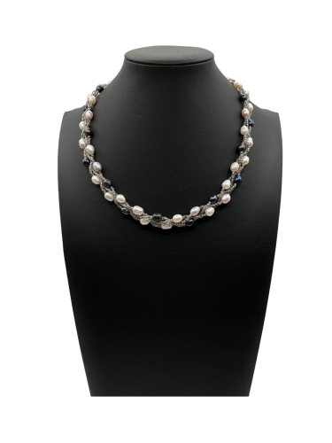 Pink pearl necklace