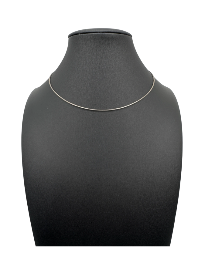 Gold chain collar