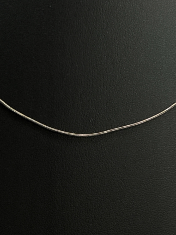 Brown tone collar