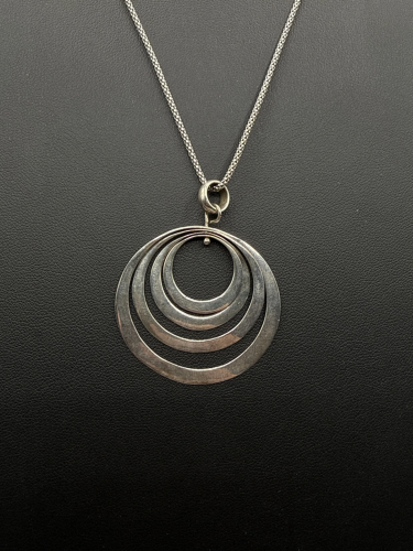 Layered oval necklace