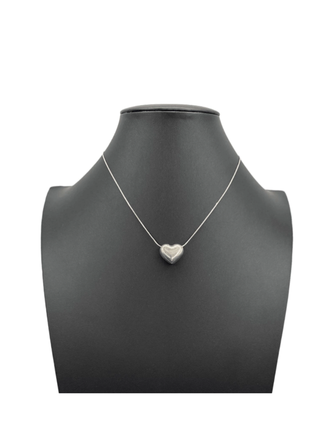 Elegant silver-tone necklace