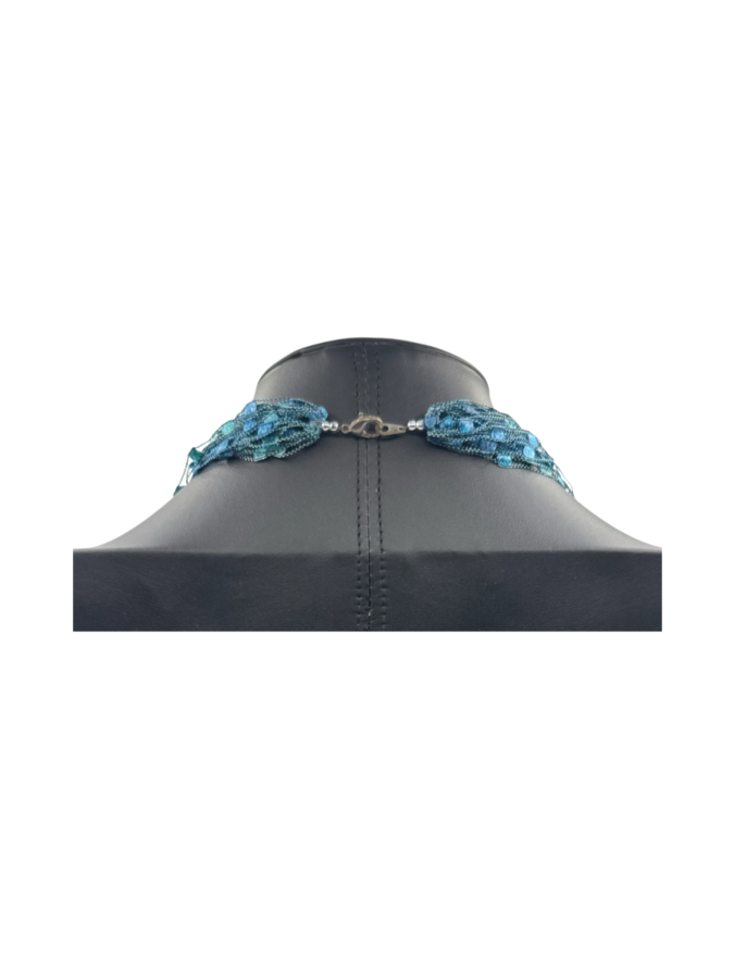 Stunning pre-owned necklace