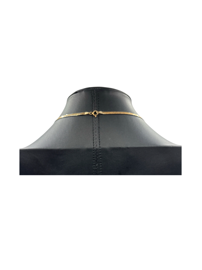 Elegant gold chain necklace