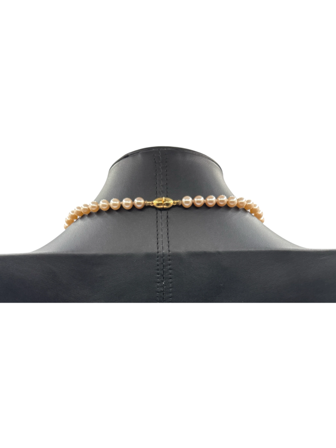 Elegant ivory pearls necklace