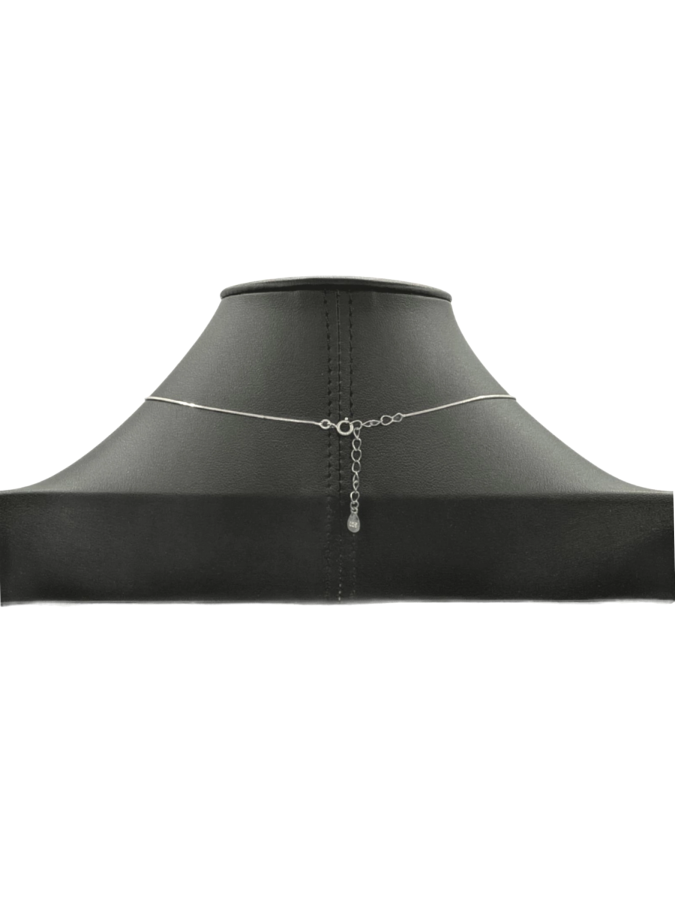 Elegant silver-tone necklace