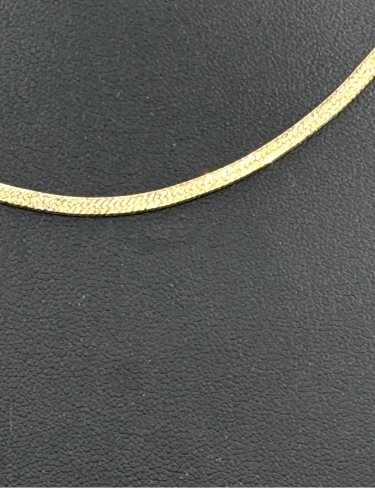 Elegant gold chain necklace