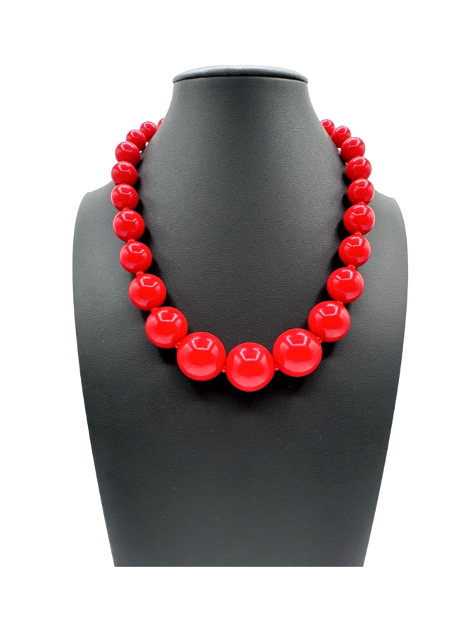Vibrant red beads necklace